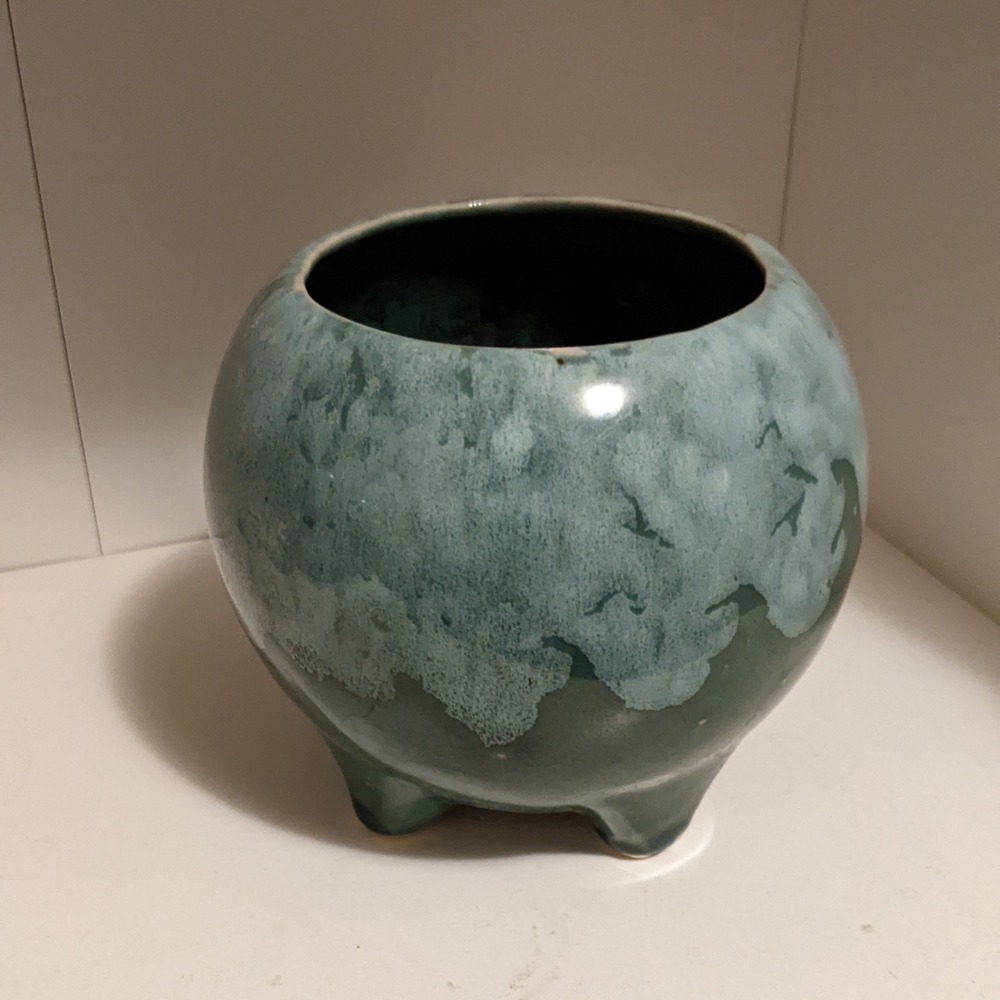 McCoy Vintage Elegant Green Ceramic Planter
